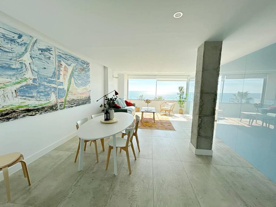 Moderno Y Completo Apartamento Frente Al Mar Malaga Exterior photo